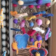 Mobile suspension papillon  en laine bouillie