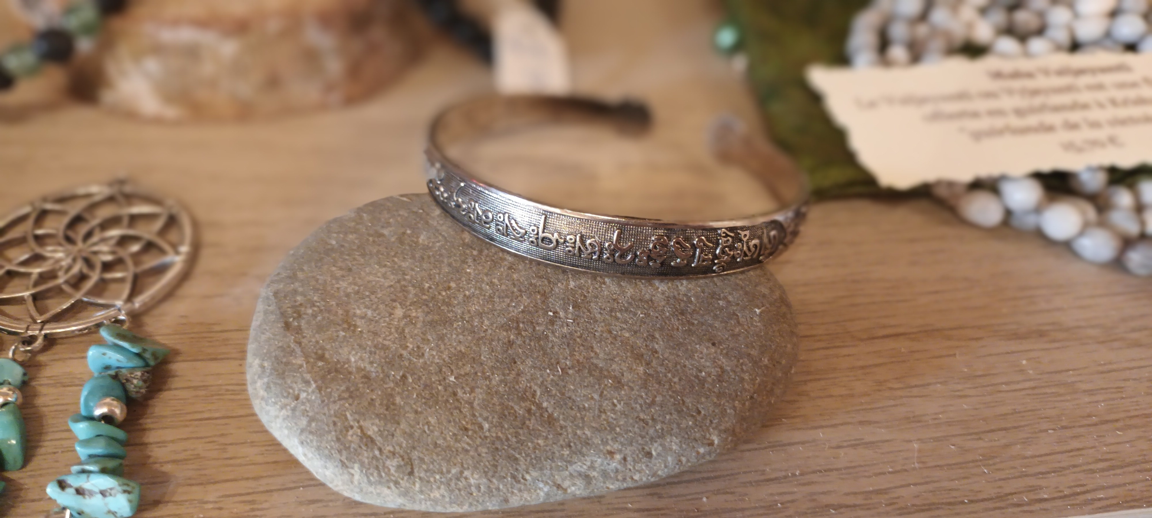 Bracelet Mantra compassion  Om Mani Padme Hum