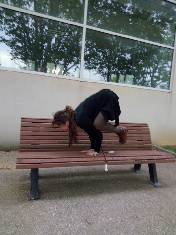 Bakasana - posture du corbeau