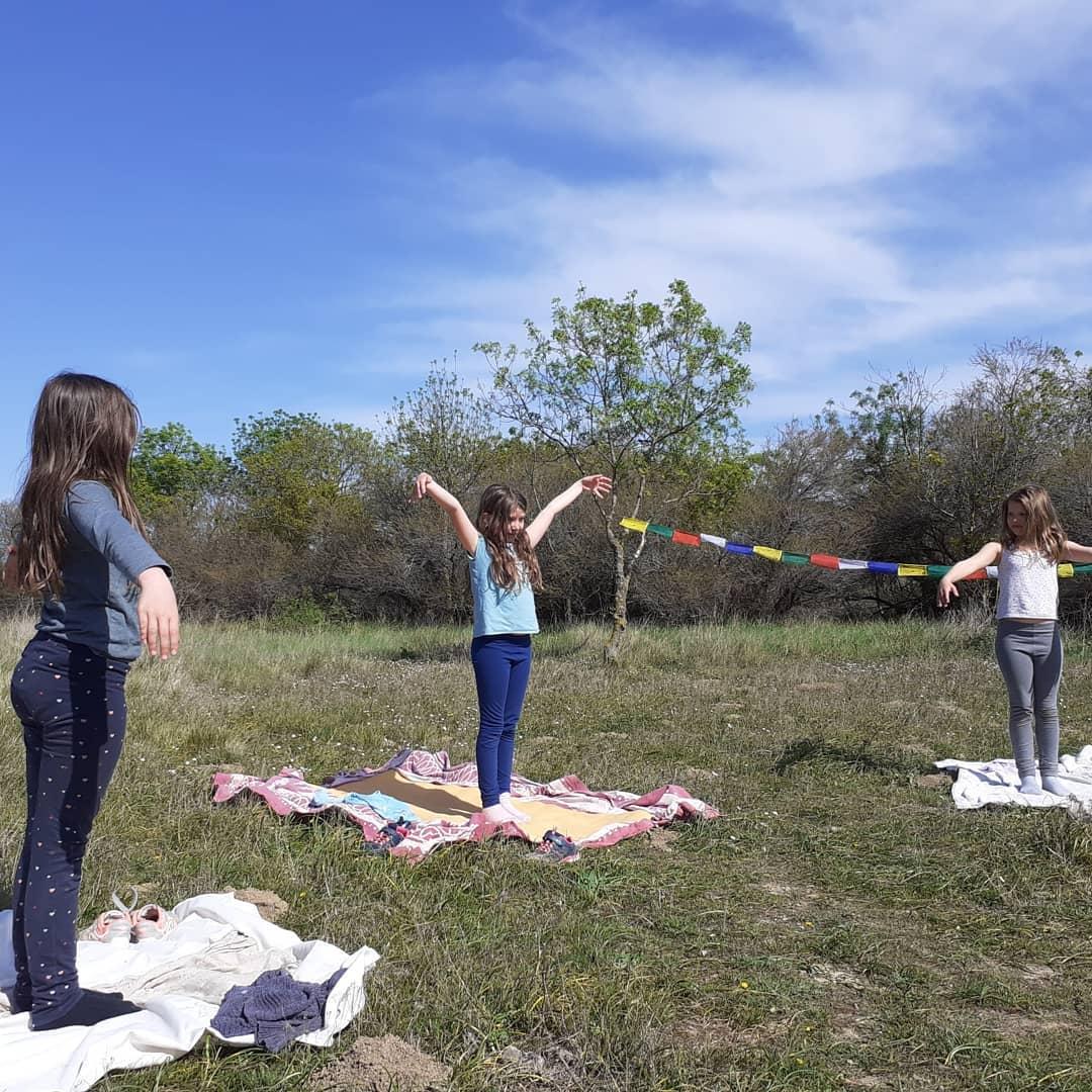 Yoga nature enfants